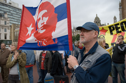 Brian Pollitt and Che banner